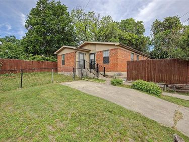 501 Byron Street, Fort Worth, TX 76114