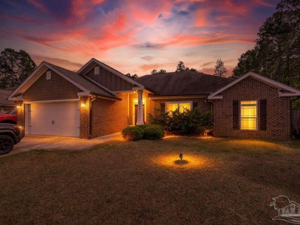 8135 Nevada St, Navarre, FL 32566