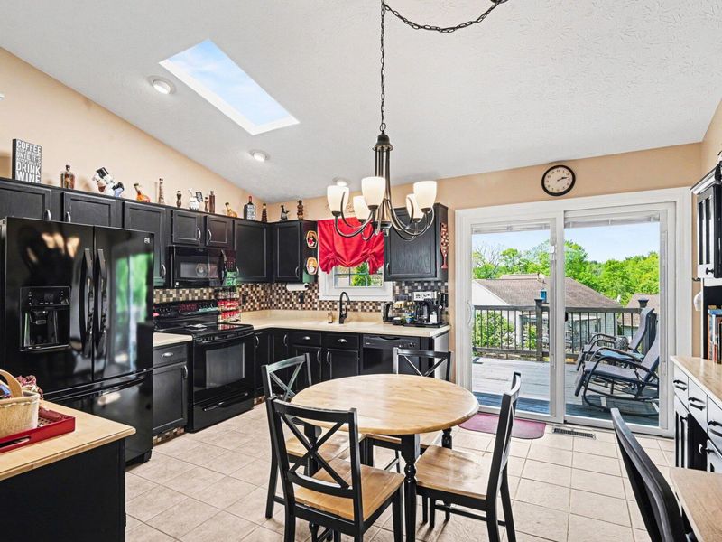 202 Tando Way, Covington, KY 41017 Photo 2