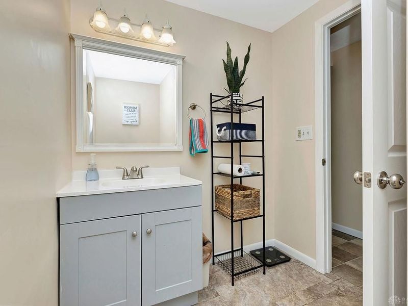 7134 Montague Road, Huber Heights, OH 45424 Photo 15