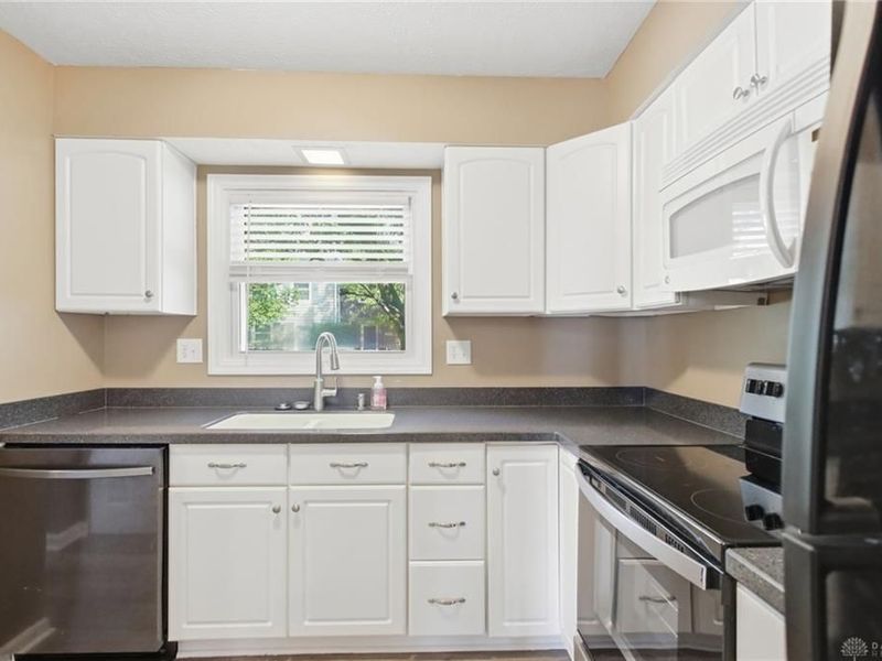 2136 Hewitt Avenue, Unit 2136, Kettering, OH 45440 Photo 9