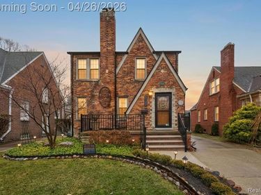 23121 Marlboro Street, Dearborn, MI 48128