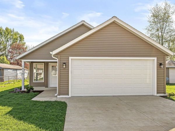 1816 Maplehurst Avenue, Mishawaka, IN 46545