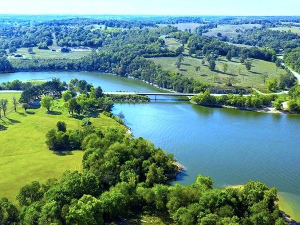 14889 311 Highway , Green Forest, AR 72638