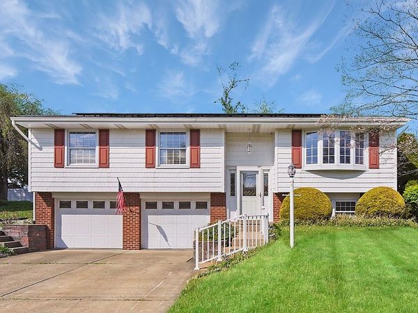 229 Princeton Drive , Aliquippa, PA 15001