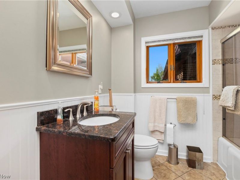 5254 Clinton Avenue, Lorain, OH 44055 Photo 24