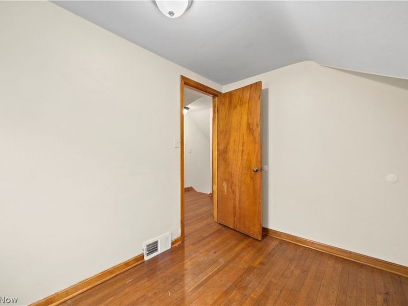 5254 Clinton Avenue, Lorain, OH 44055 Photo 29