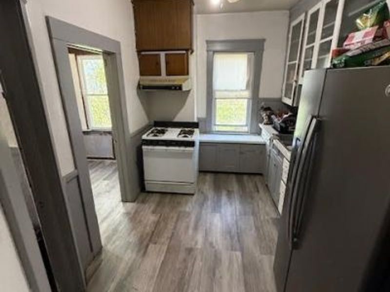 9916 Aetna Road, Cleveland, OH 44105 Photo 12