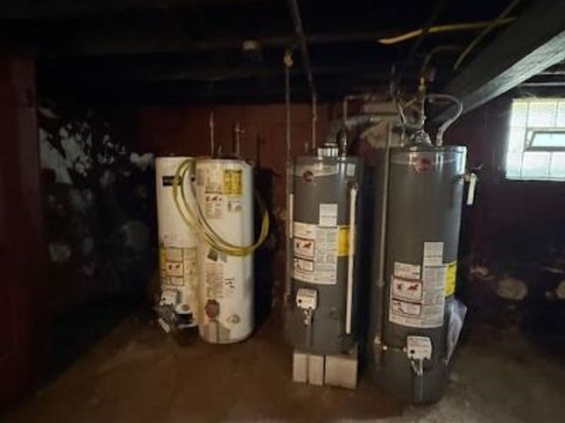 9916 Aetna Road, Cleveland, OH 44105 Photo 17