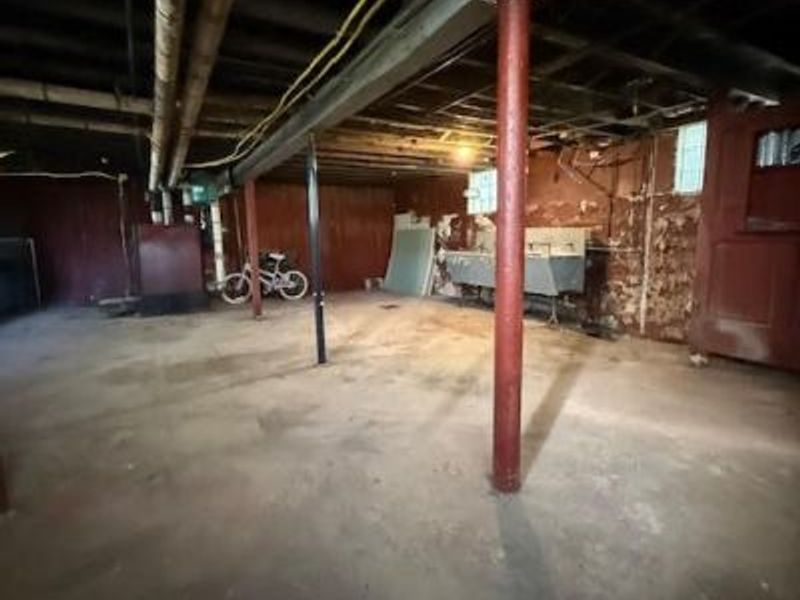 9916 Aetna Road, Cleveland, OH 44105 Photo 18