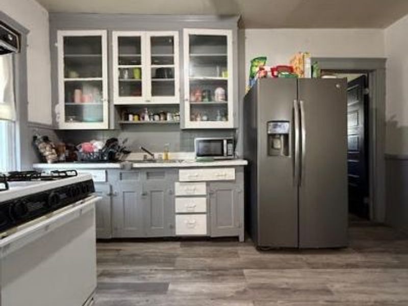 9916 Aetna Road, Cleveland, OH 44105 Photo 9