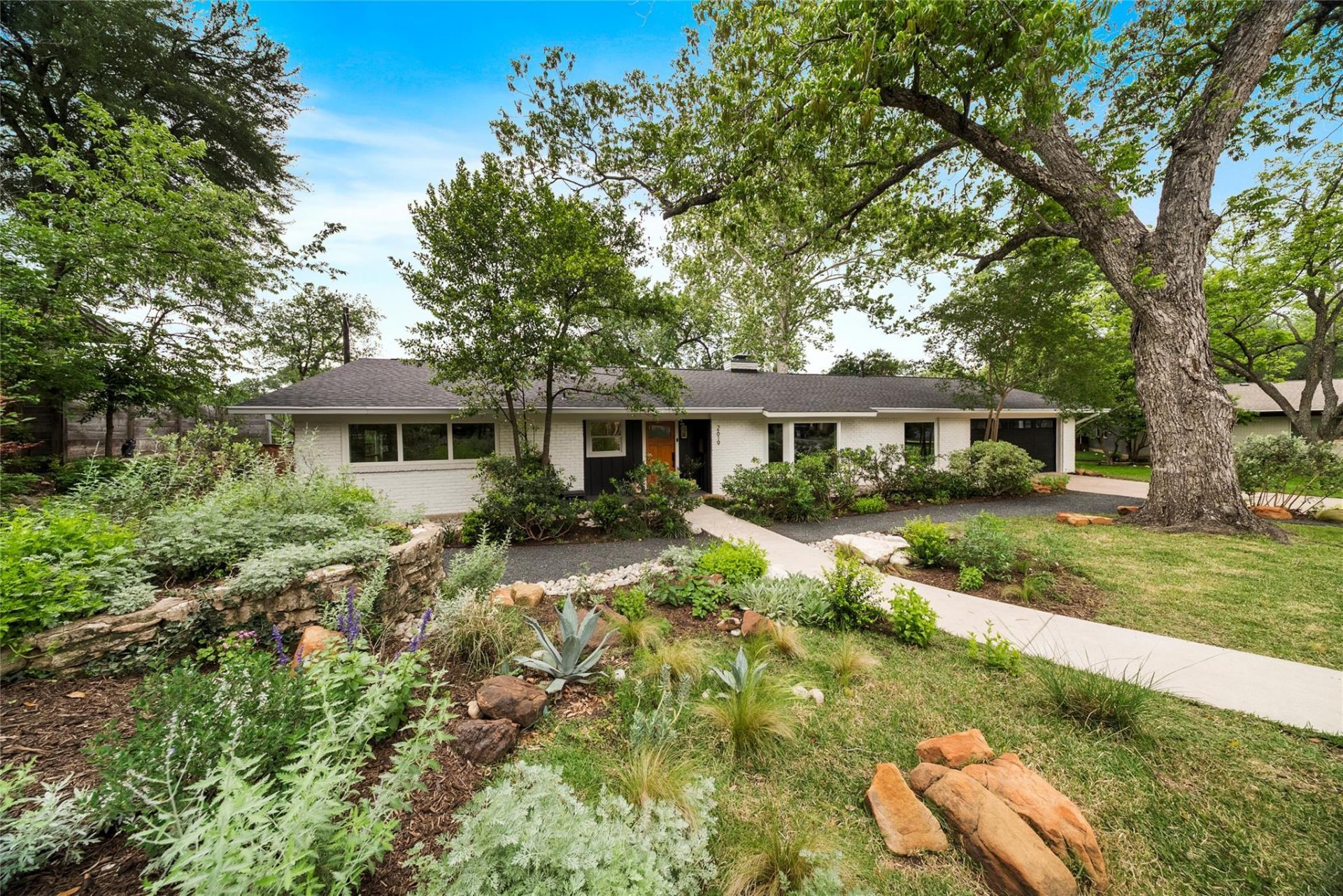 2619 Pembrook Trl, Austin, TX 78731 Main Photo