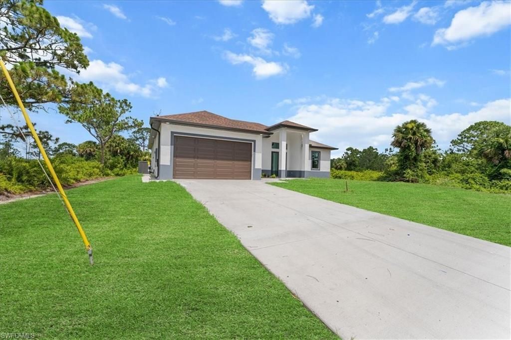 1033 Plymouth St E, Lehigh Acres, FL 33974 Photo