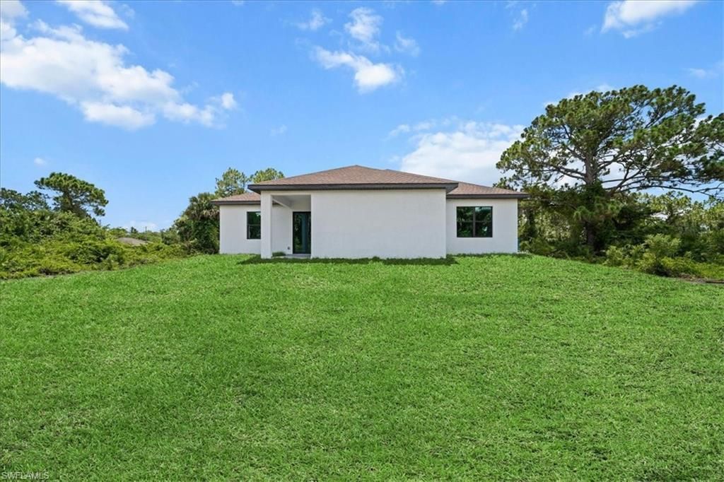 1033 Plymouth St E, Lehigh Acres, FL 33974 Photo