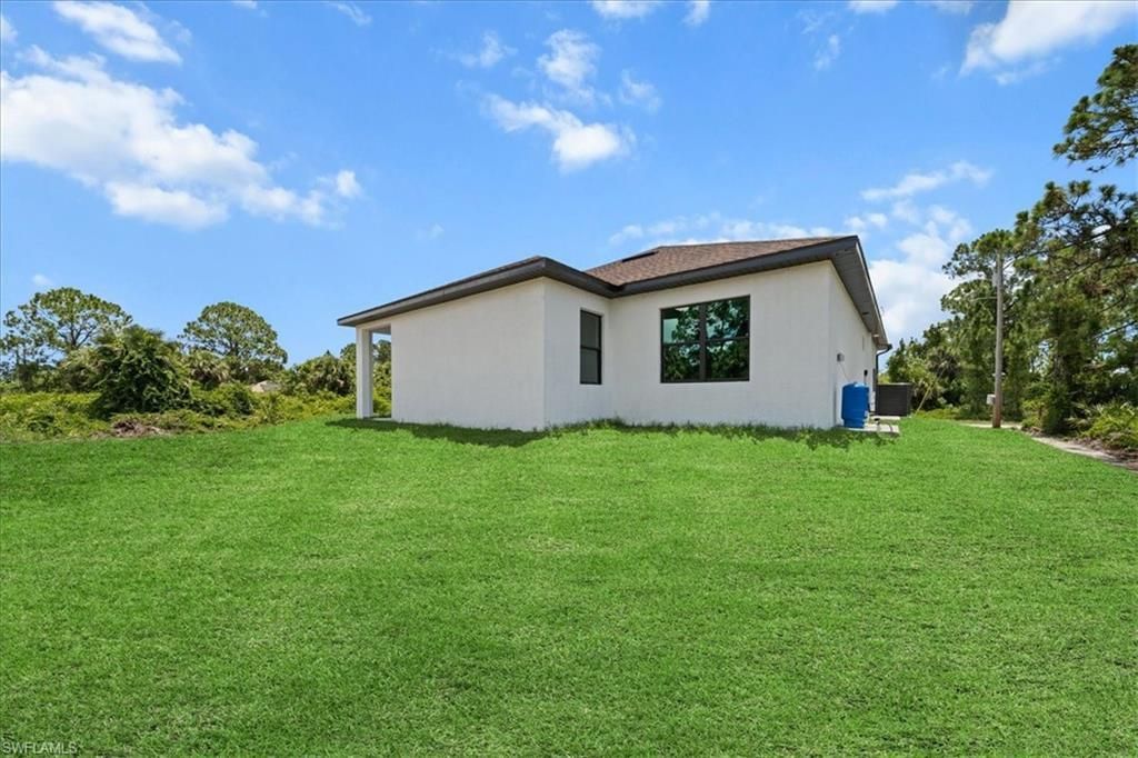 1033 Plymouth St E, Lehigh Acres, FL 33974 Photo