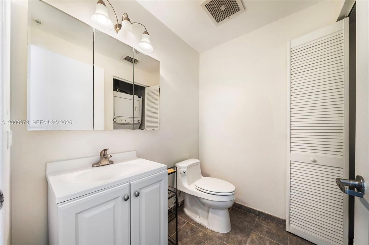 3470 E Coast Ave , Unit H1203, Miami, FL 33137 Photo