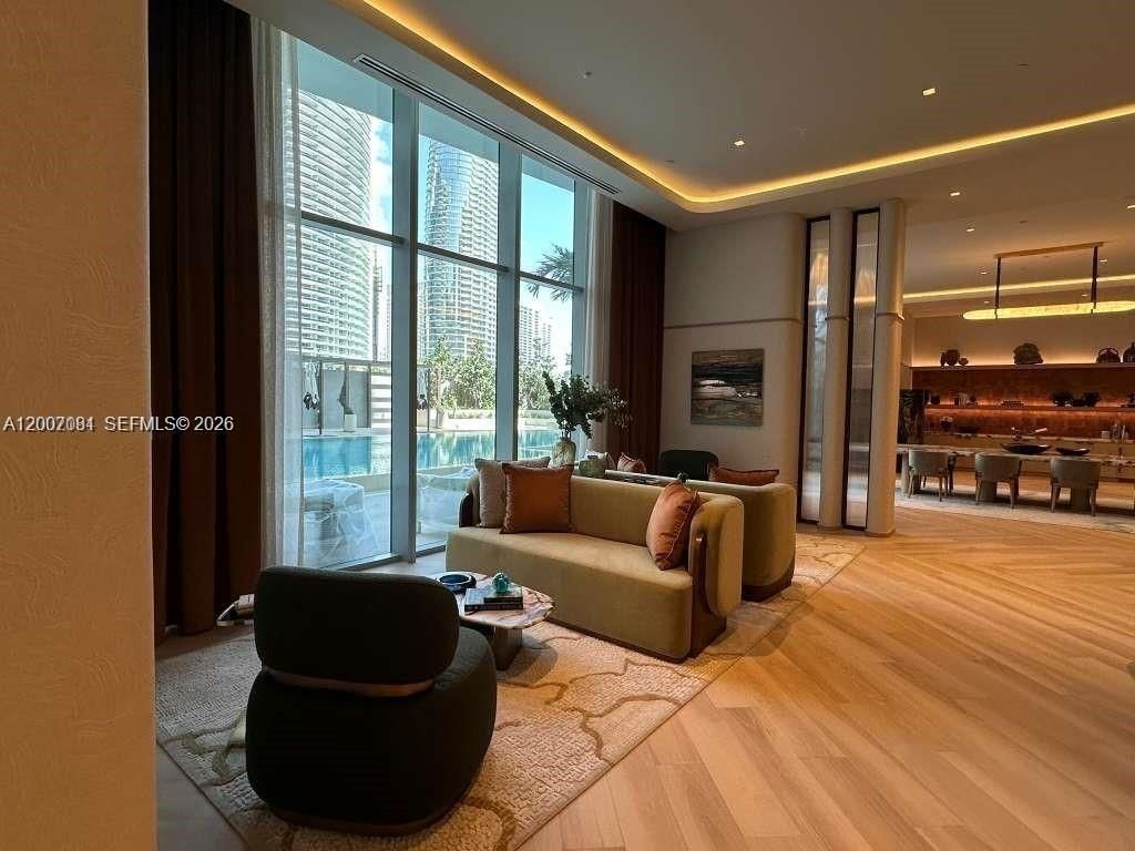 77 SE 5th Street, Unit 1014, Miami, FL 33131 Photo