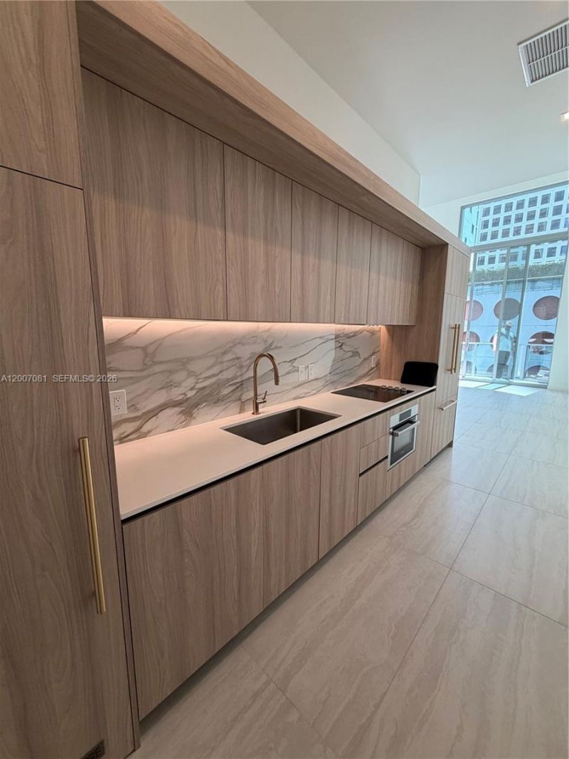 77 SE 5th Street, Unit 1014, Miami, FL 33131 Photo