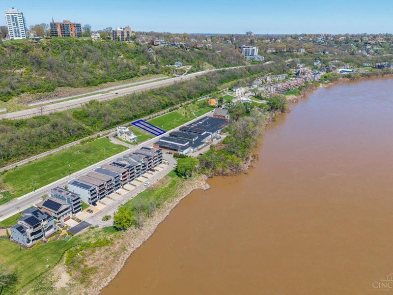 2010 Riverside Drive, Cincinnati, OH 45202 Photo 1