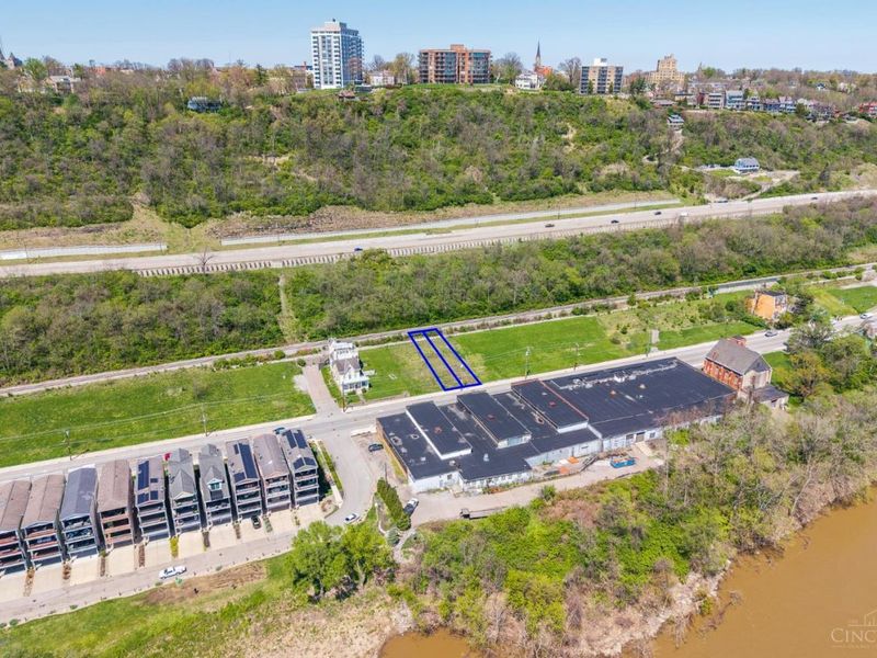 2010 Riverside Drive, Cincinnati, OH 45202 Photo 5