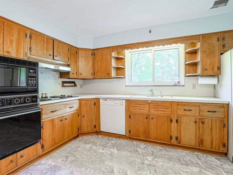 3977 Cornell Road, Sharonville, OH 45241 Photo 8