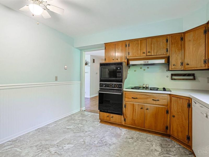 3977 Cornell Road, Sharonville, OH 45241 Photo 9