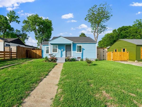 3068 Sunnyvale Street , Dallas, TX 75216