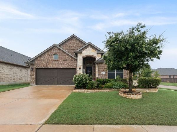 8116 Glenn Day Drive , Arlington, TX 76002