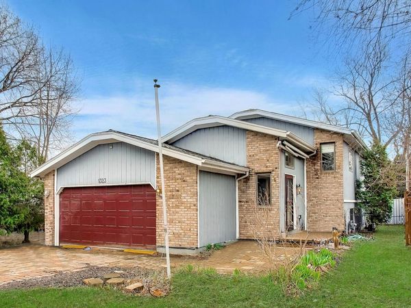 1323 Cottonwood Lane , Crystal Lake, IL 60014