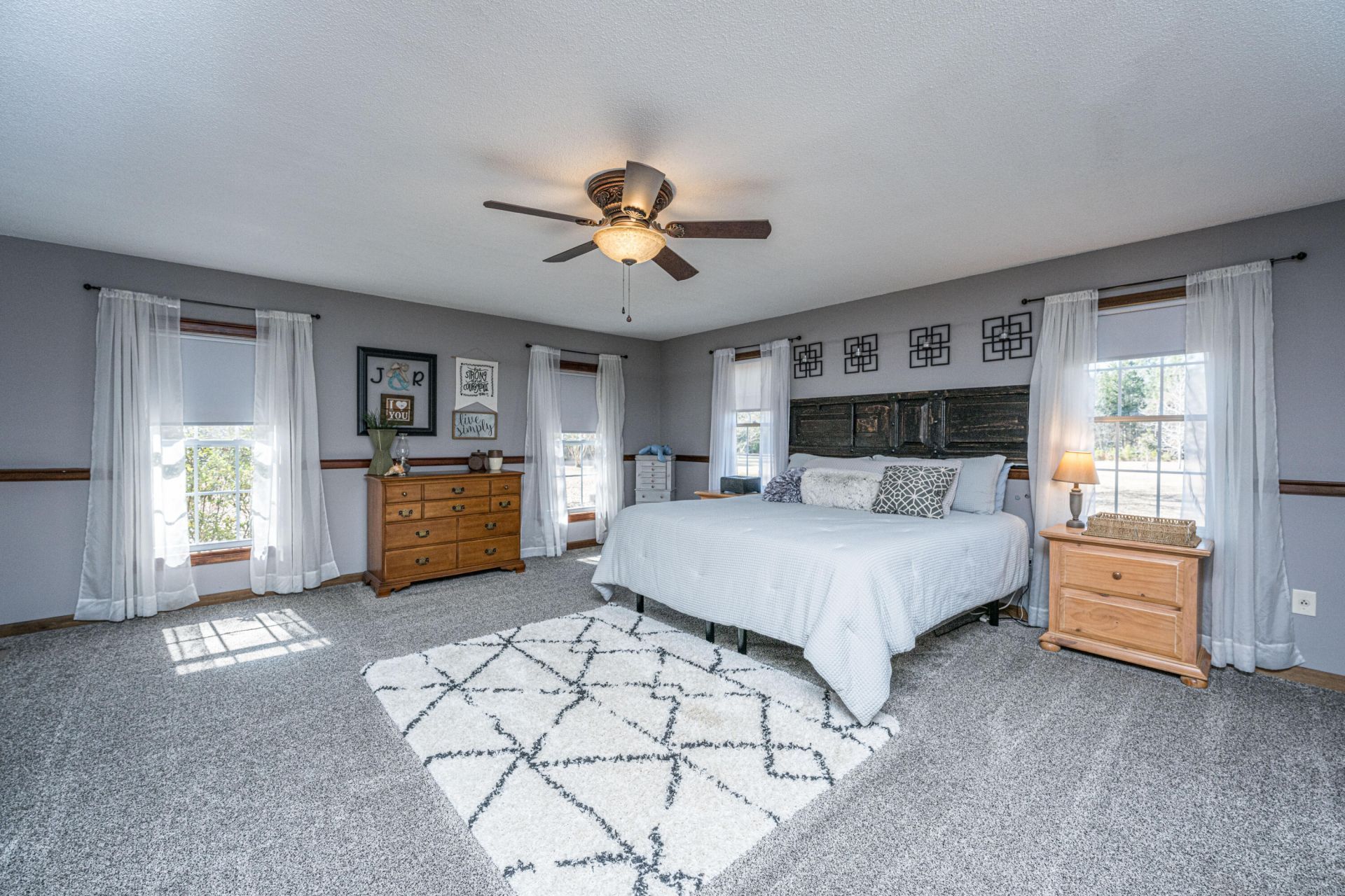 200 Duxback Lane Photo 31