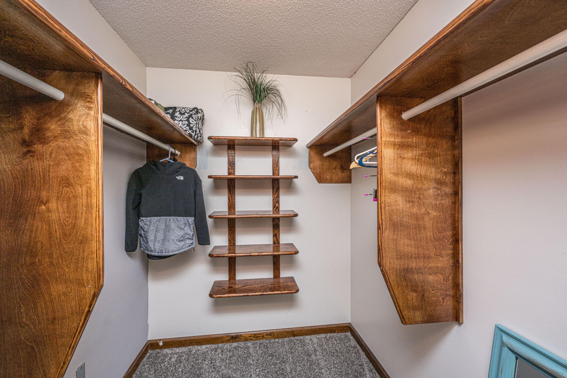 200 Duxback Lane Photo 36