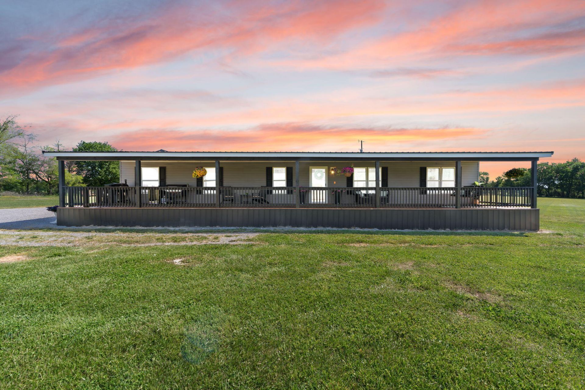 132 Pinetop Road, Russell Springs, KY 42642 Main Photo