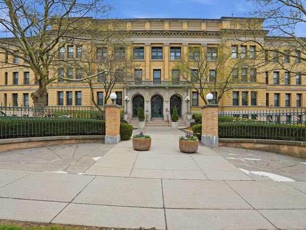 235 State St, Unit 502, Springfield, MA 01103