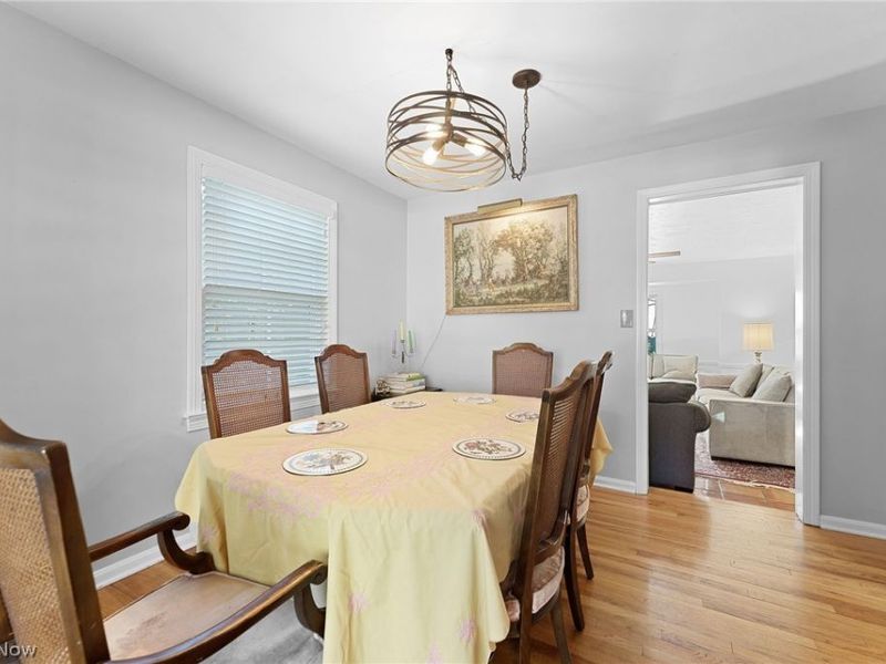 5268 Edenhurst Road, Lyndhurst, OH 44124 Photo 6