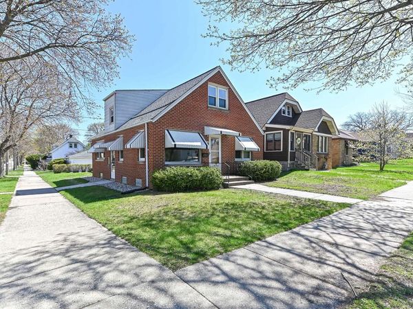 2700 S Fulton STREET, Milwaukee, WI 53207