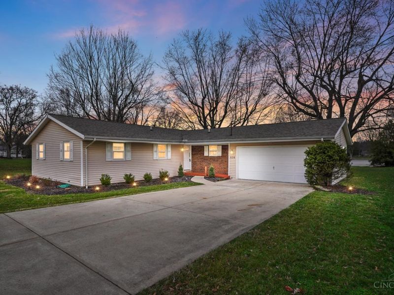 536 Munster Drive, Perry Twp, OH 45118 Photo 1