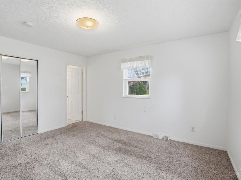 536 Munster Drive, Perry Twp, OH 45118 Photo 24