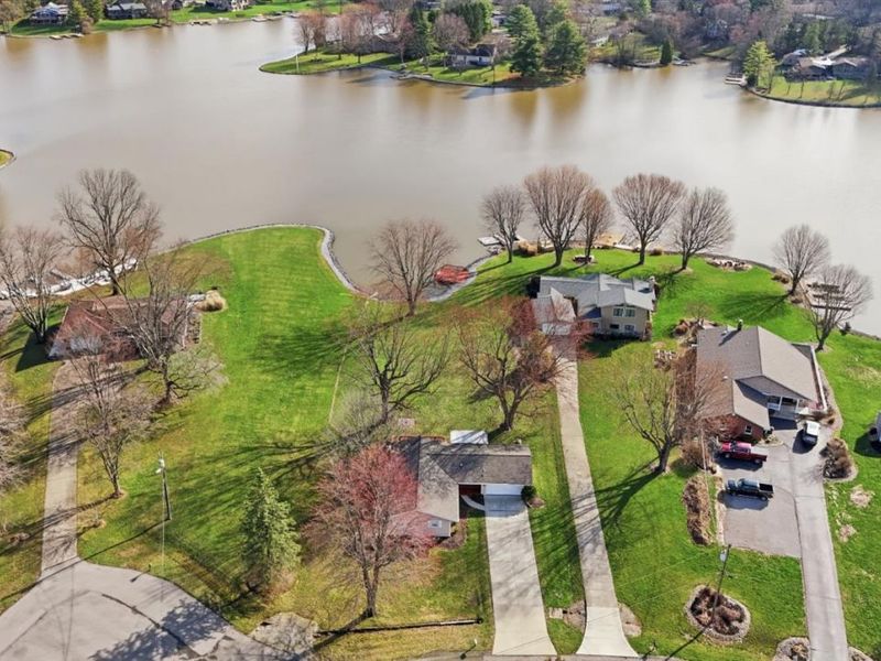 536 Munster Drive, Perry Twp, OH 45118 Photo 3