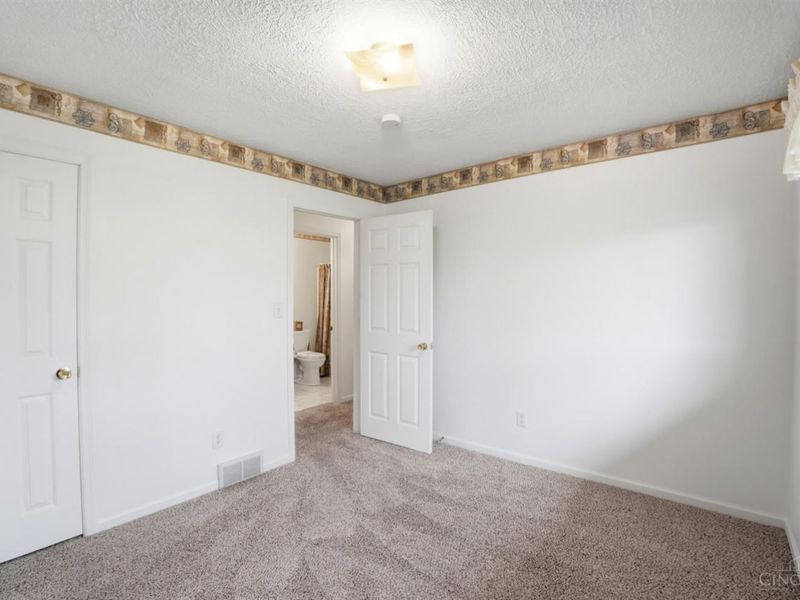 536 Munster Drive, Perry Twp, OH 45118 Photo 34