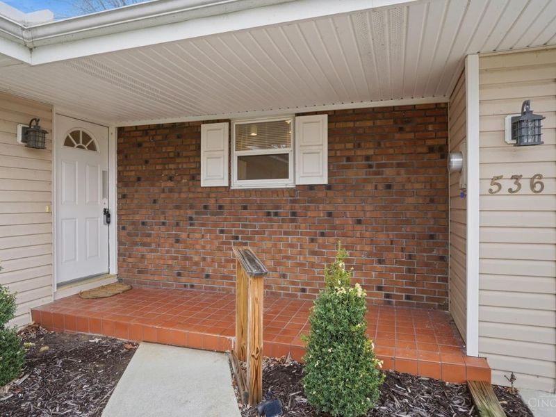 536 Munster Drive, Perry Twp, OH 45118 Photo 6