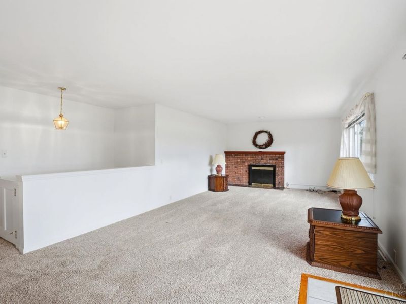 536 Munster Drive, Perry Twp, OH 45118 Photo 9