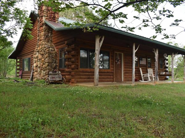 5285 Centerpoint Road , Waldron, AR 72958