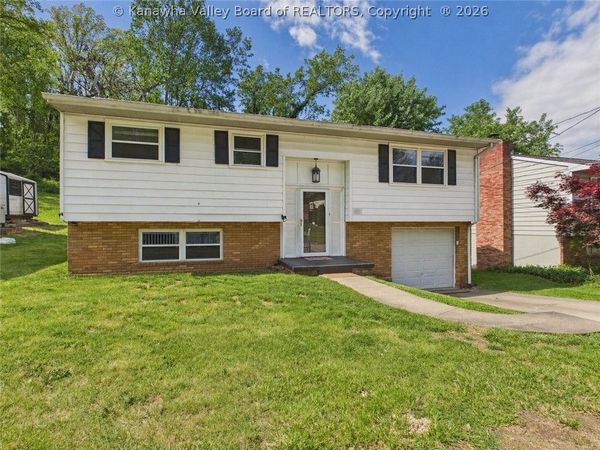 899 Upton Drive, South Charleston, WV 25309