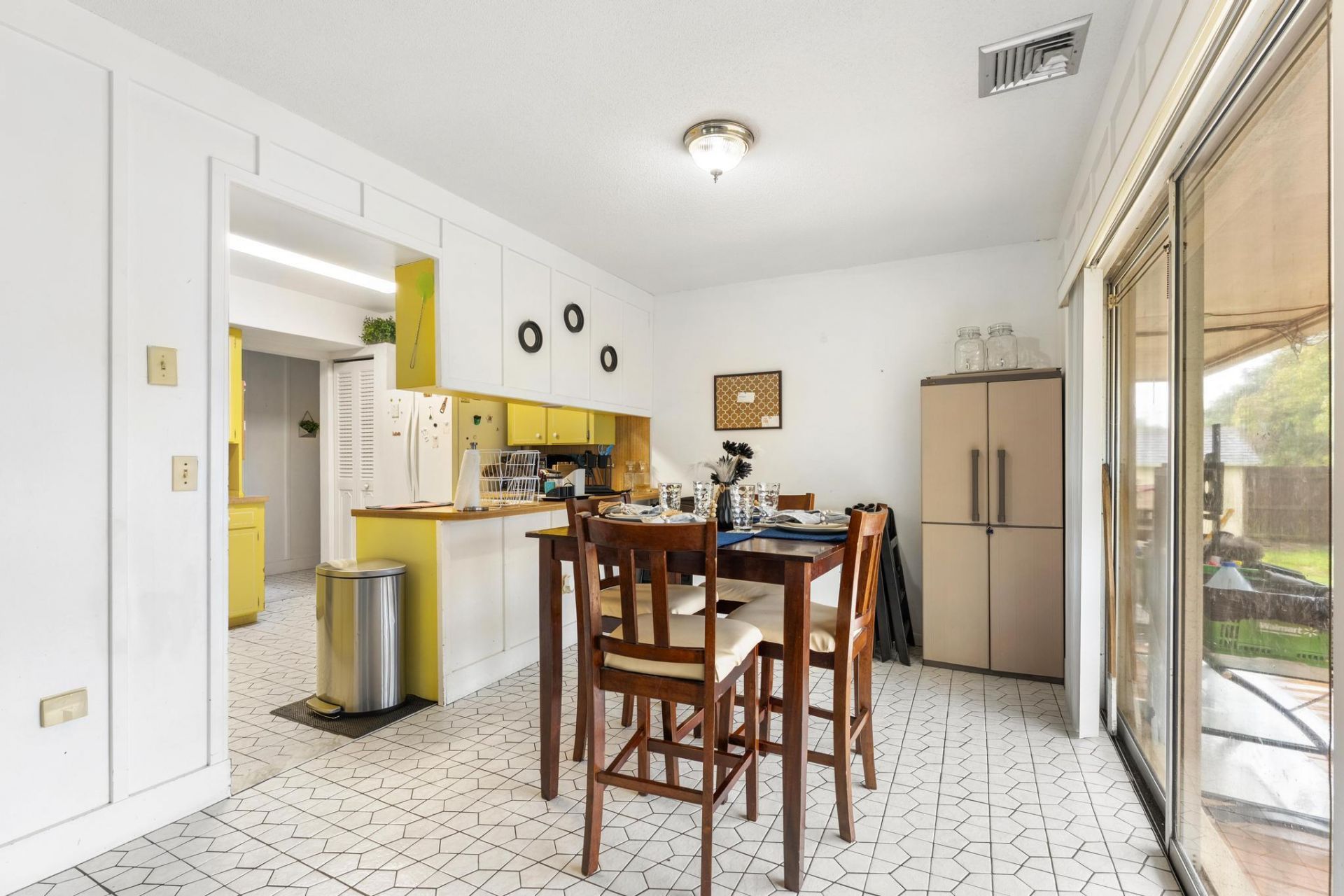 1675 E Breezy Lane, West Palm Beach, FL 33417 Photo