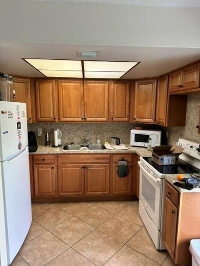 1675 E Breezy Lane, West Palm Beach, FL 33417 Photo