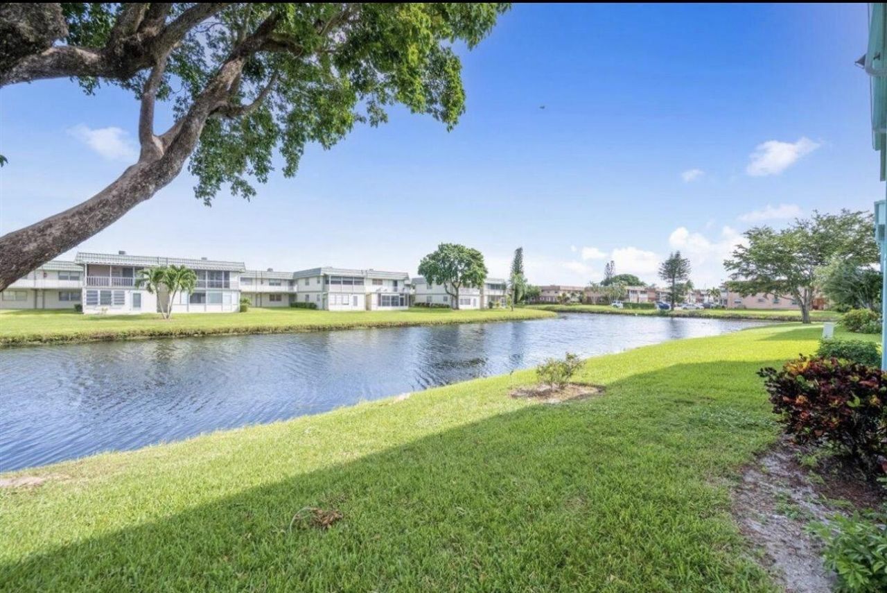 401 Monaco Way, Unit 401, Delray Beach, FL 33446 Photo