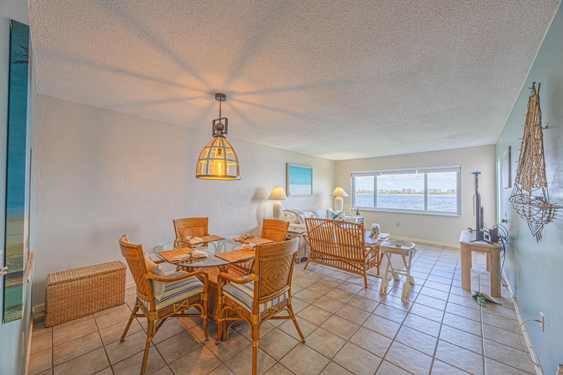 1516 S Lakeside Drive, Unit 203, Lake Worth Beach, FL 33460 Photo