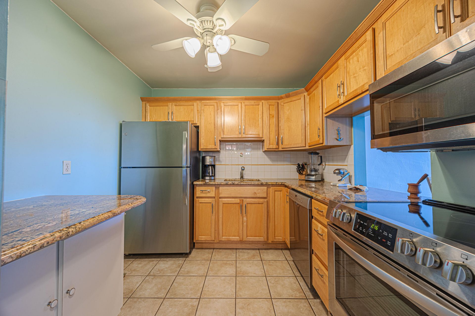 1516 S Lakeside Drive, Unit 203, Lake Worth Beach, FL 33460 Photo