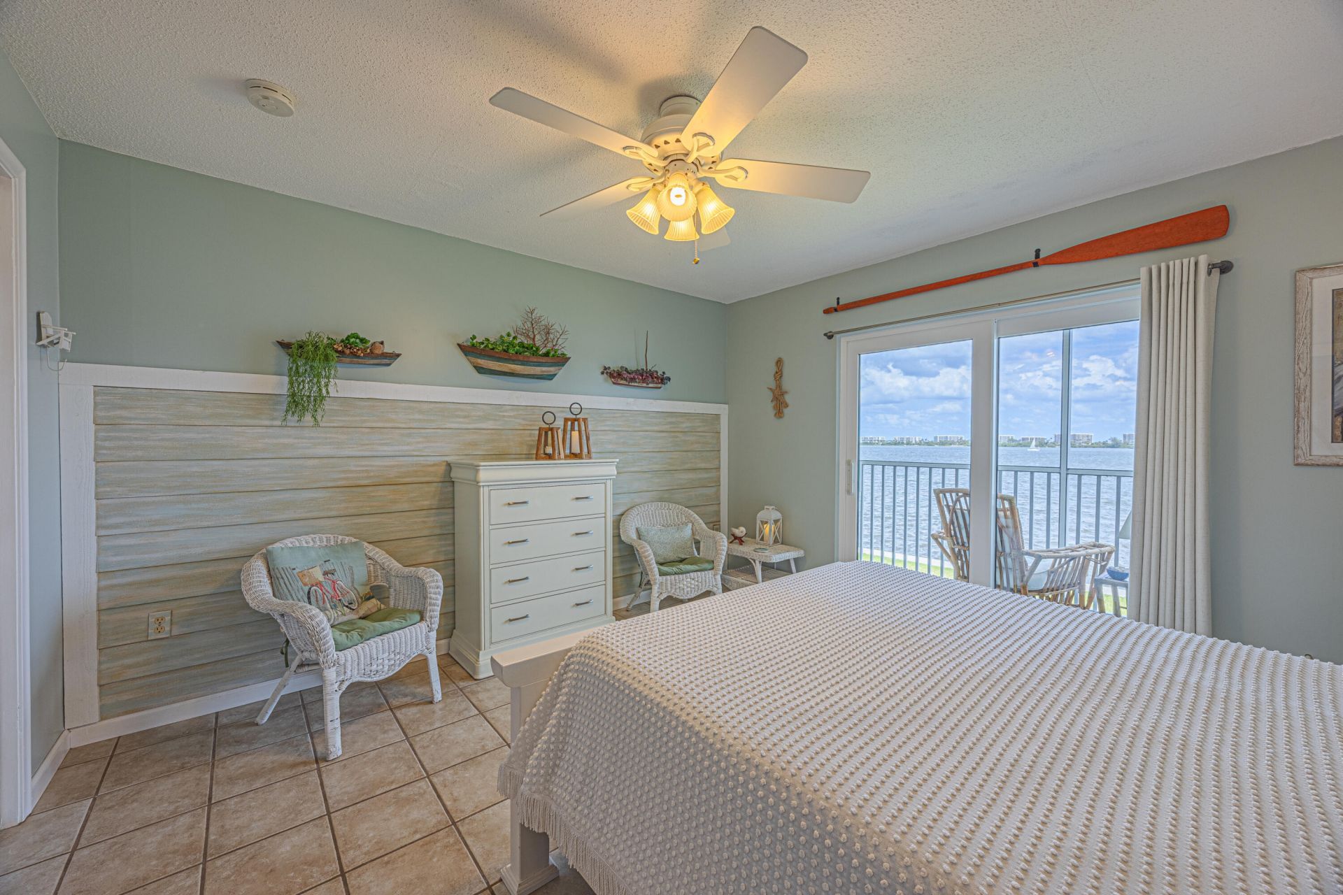 1516 S Lakeside Drive, Unit 203, Lake Worth Beach, FL 33460 Photo