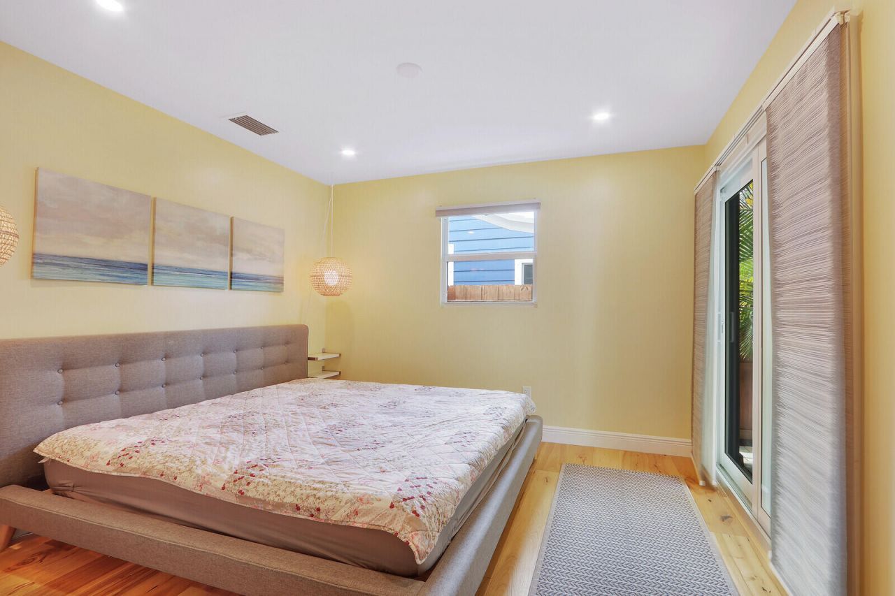 721 N Lakeside Drive, Lake Worth Beach, FL 33460 Photo